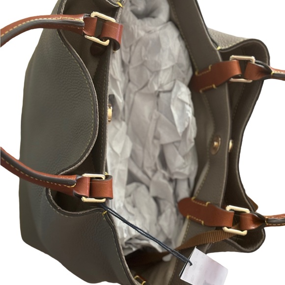 Nwt- Dooney and Bourke pebble grain bag👜👛 - Picture 4 of 8
